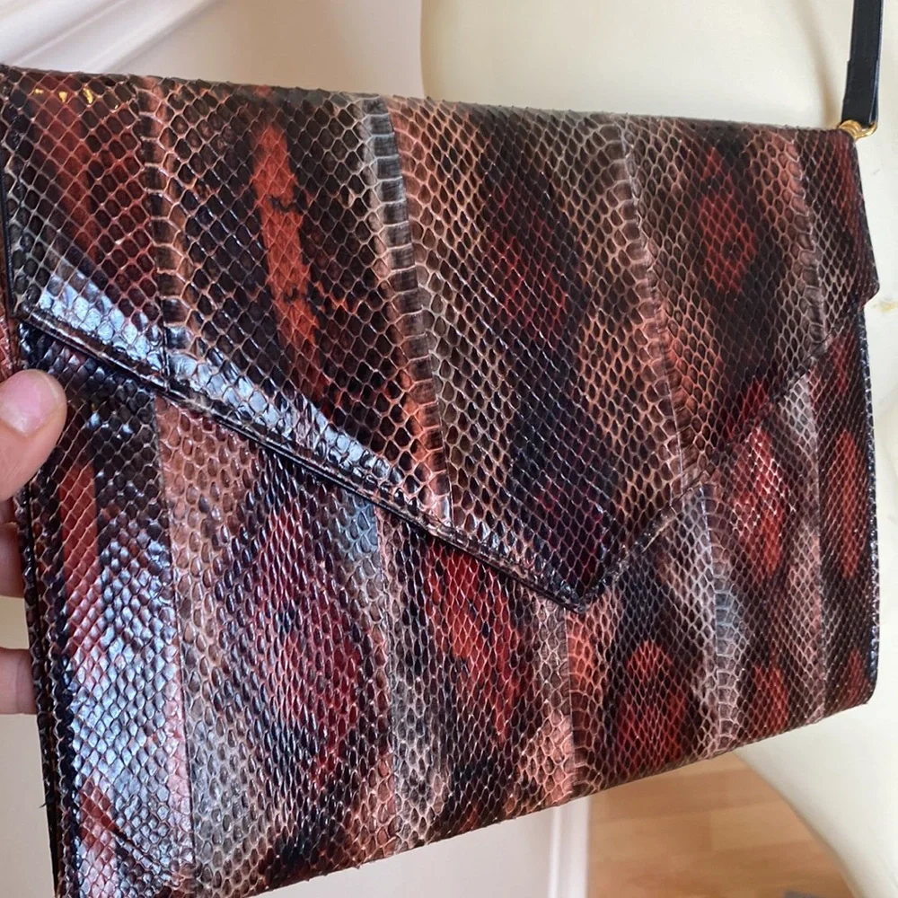 Vintage 1970’s  multi color snakeskin J.Reneé Hong Kong clutch/removable straps - Picture 4 of 11